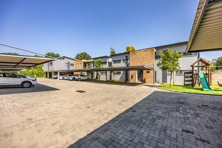 2 Bedroom Apartment in Menlo Park