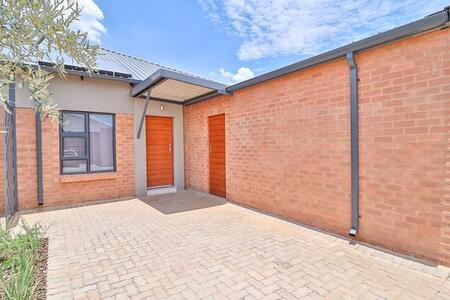 3 Bedroom Townhouse in Sinoville