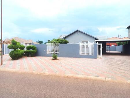 3 Bedroom House in Clarina