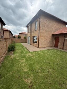 3 Bedroom Townhouse in Annlin