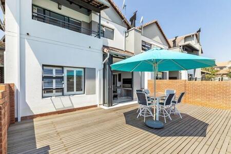 3 Bedroom Townhouse in Paulshof