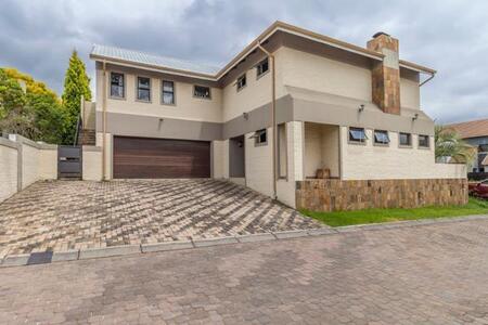 3 Bedroom Cluster in Beverley