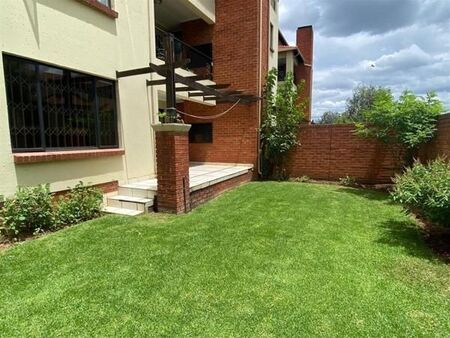 2 Bedroom Apartment in Sunninghill