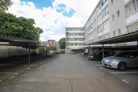 1 Bedroom Apartment in Illovo
