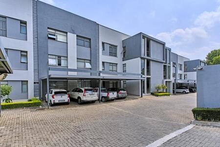 3 Bedroom Apartment in Oaklands