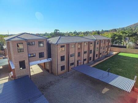 2 Bedroom Duplex in Northcliff