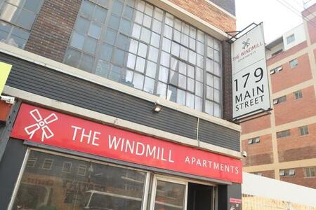 1 Bedroom Apartment in City & Suburban (Maboneng)