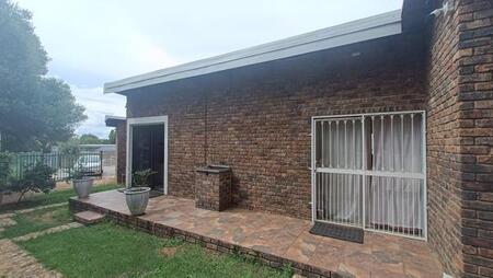 1 Bedroom House in The Reeds