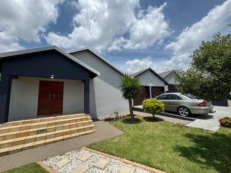 3 Bedroom House in Kosmosdal