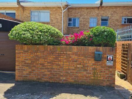 3 Bedroom Townhouse in Gonubie