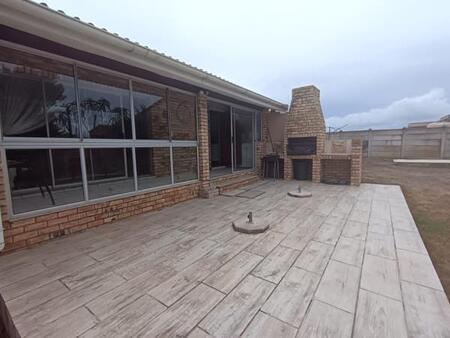 3 Bedroom House in Wavecrest