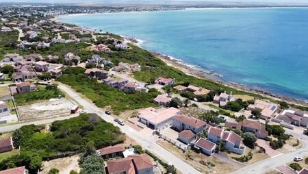 5 Bedroom House in St Francis Bay