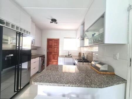 3 Bedroom Townhouse in Wilgeheuwel