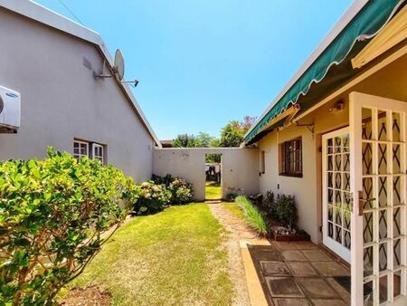 1 Bedroom House in Waterfall