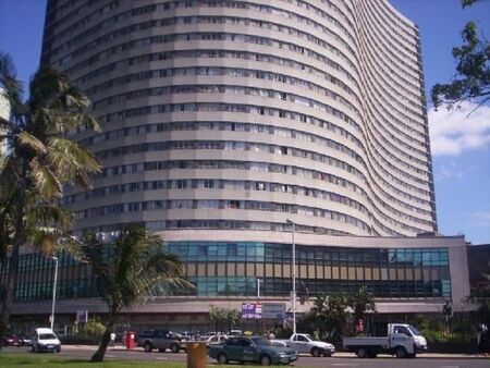 2 Bedroom Flat in Esplanade