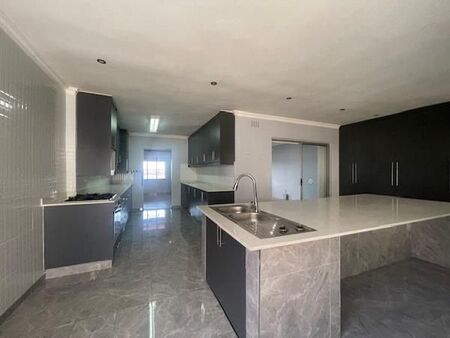 5 Bedroom House in Sherwood