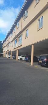 3 Bedroom Apartment in Carrington Heights