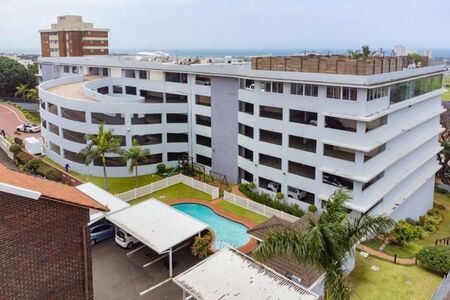 3 Bedroom Apartment in Essenwood