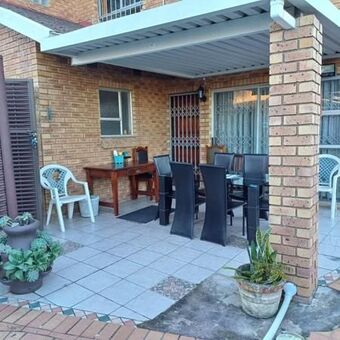 2 Bedroom Townhouse in Amanzimtoti