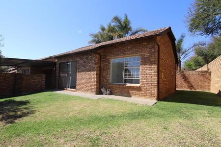 2 Bedroom Simplex in Wilgeheuwel