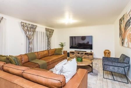 3 Bedroom Townhouse in Honeydew Manor