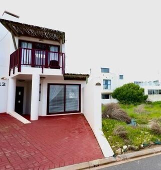 2 Bedroom Apartment in Paradise Beach