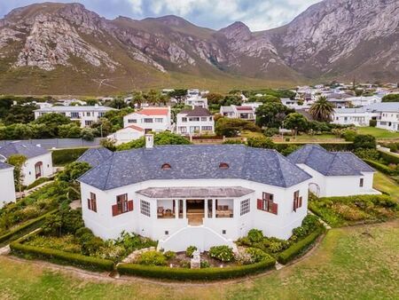 2 Bedroom House in Voelklip