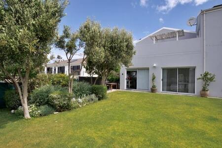 1 Bedroom Flat in Stilbaai Wes