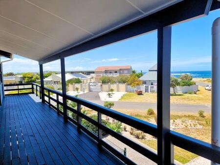 2 Bedroom Apartment in Sandbaai