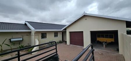 3 Bedroom House in Albertinia