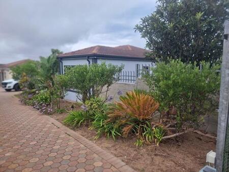 3 Bedroom House in Dana Bay