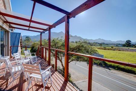 1 Bedroom Apartment in King George Park