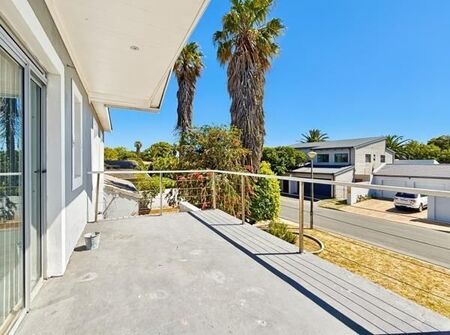 2 Bedroom Apartment in Flamingo Vlei