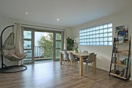 2 Bedroom Apartment in Claremont Upper