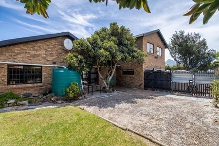 4 Bedroom House in Capri