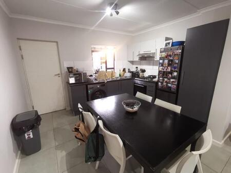 2 Bedroom Apartment in Burgundy Estate