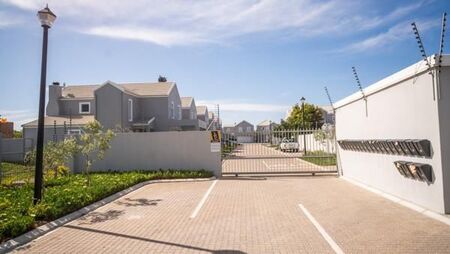 3 Bedroom House in Langeberg Ridge