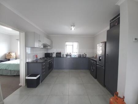 2 Bedroom Apartment in Burgundy Estate