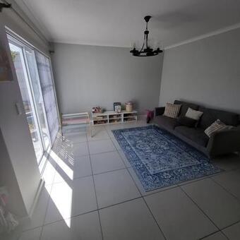 2 Bedroom House in Burgundy Estate