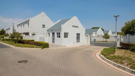 2 Bedroom Townhouse in Nuutgevonden