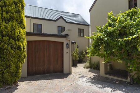 3 Bedroom Townhouse in Devonvale Golf & Wine Estate
