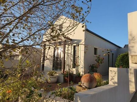 3 Bedroom House in Kelderhof Country Village