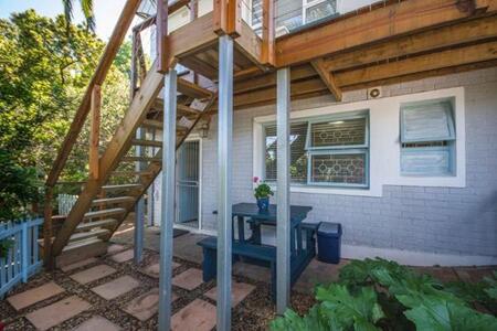 1 Bedroom Apartment in Heldervue