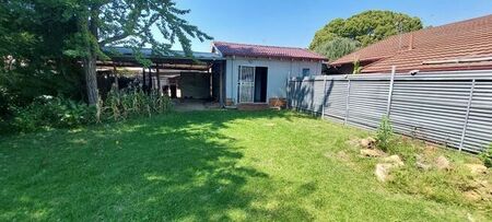 1 Bedroom cottage to rent in Waverley, Pretoria