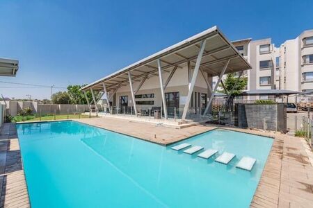 2 Bedroom apartment to rent in Broadacres, Sandton