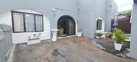 2 Bedroom House in La Lucia