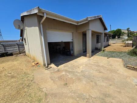 3 Bedroom House in Caneside