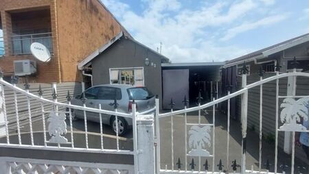 2 Bedroom House in Merebank