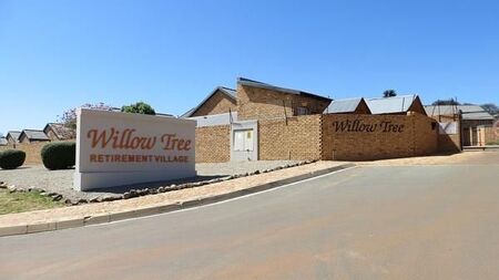 2 Bedroom Townhouse in Weltevreden Park