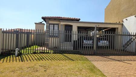 3 Bedroom House in Quellerie Park